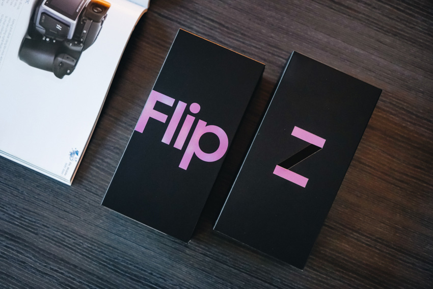 Đập hộp Samsung Galaxy Z Flip: Cấu hình gì tầm này, trải nghiệm mới là đỉnh cao